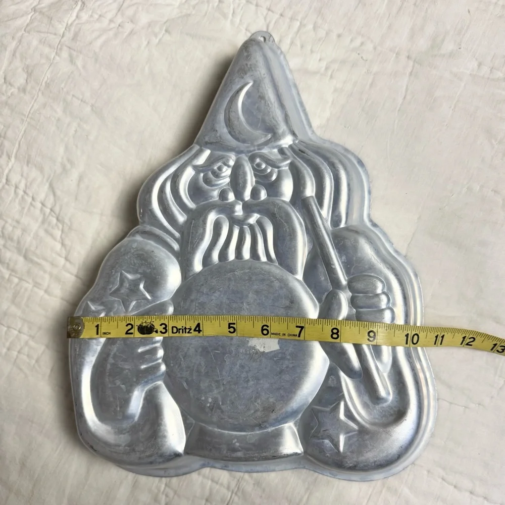 Vintage 80s Wilton Wizard 1984 Cake Pan Mold 502-2235 Harry Potter Gandolf Rare